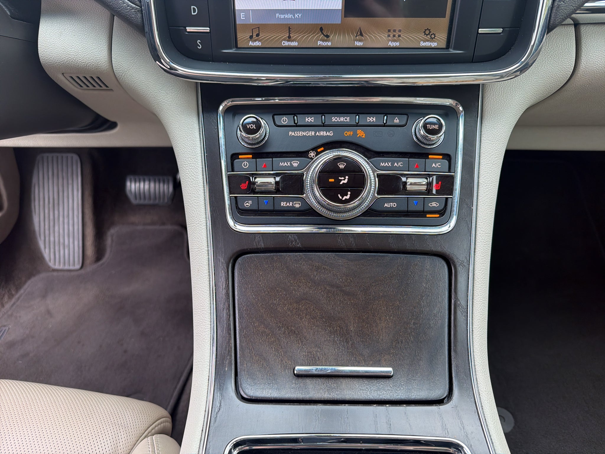 2018 Lincoln Continental Select