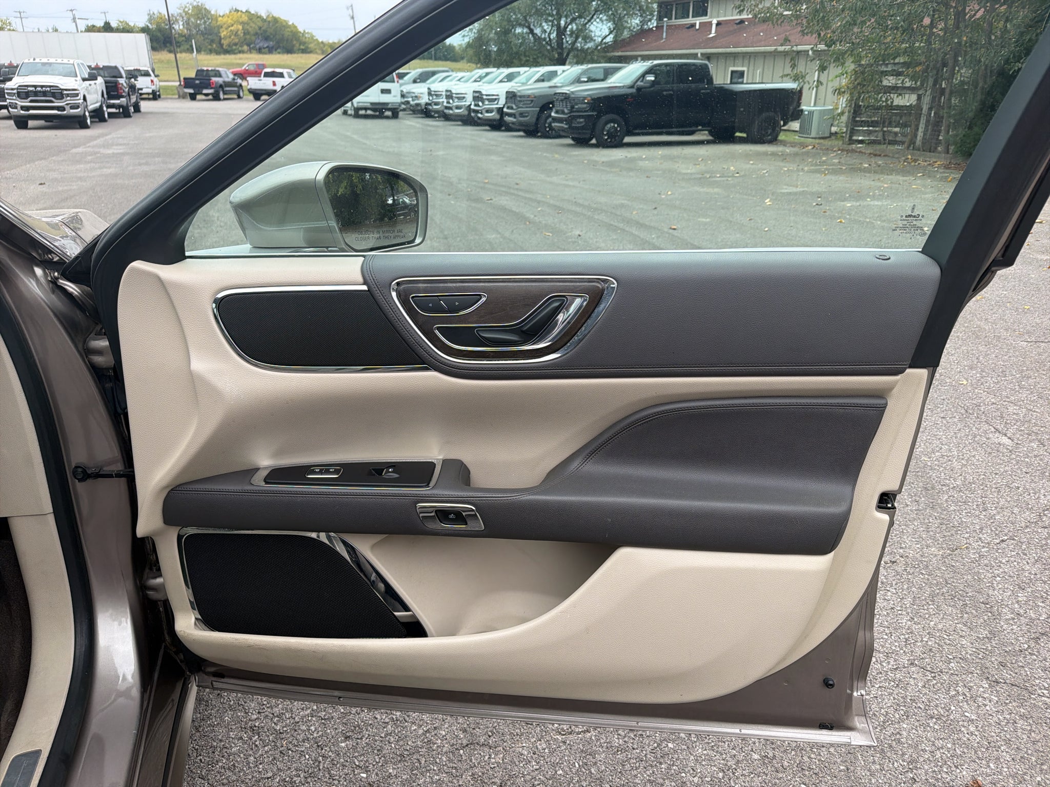 2018 Lincoln Continental Select