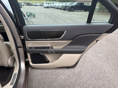 2018 Lincoln Continental Select