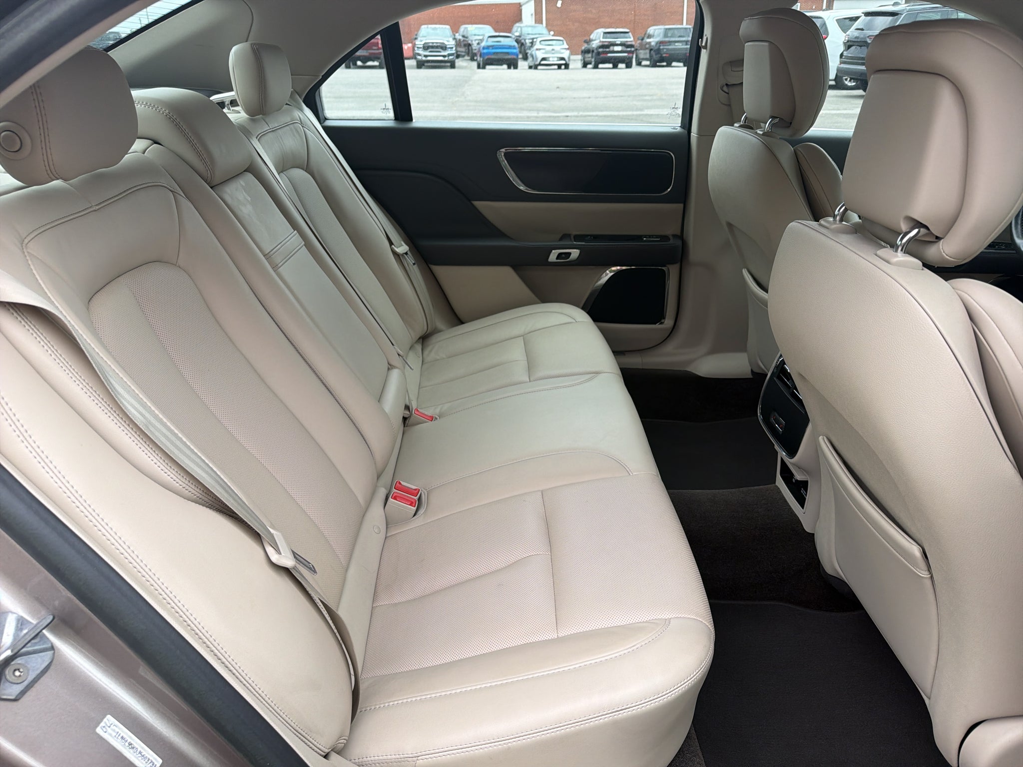 2018 Lincoln Continental Select