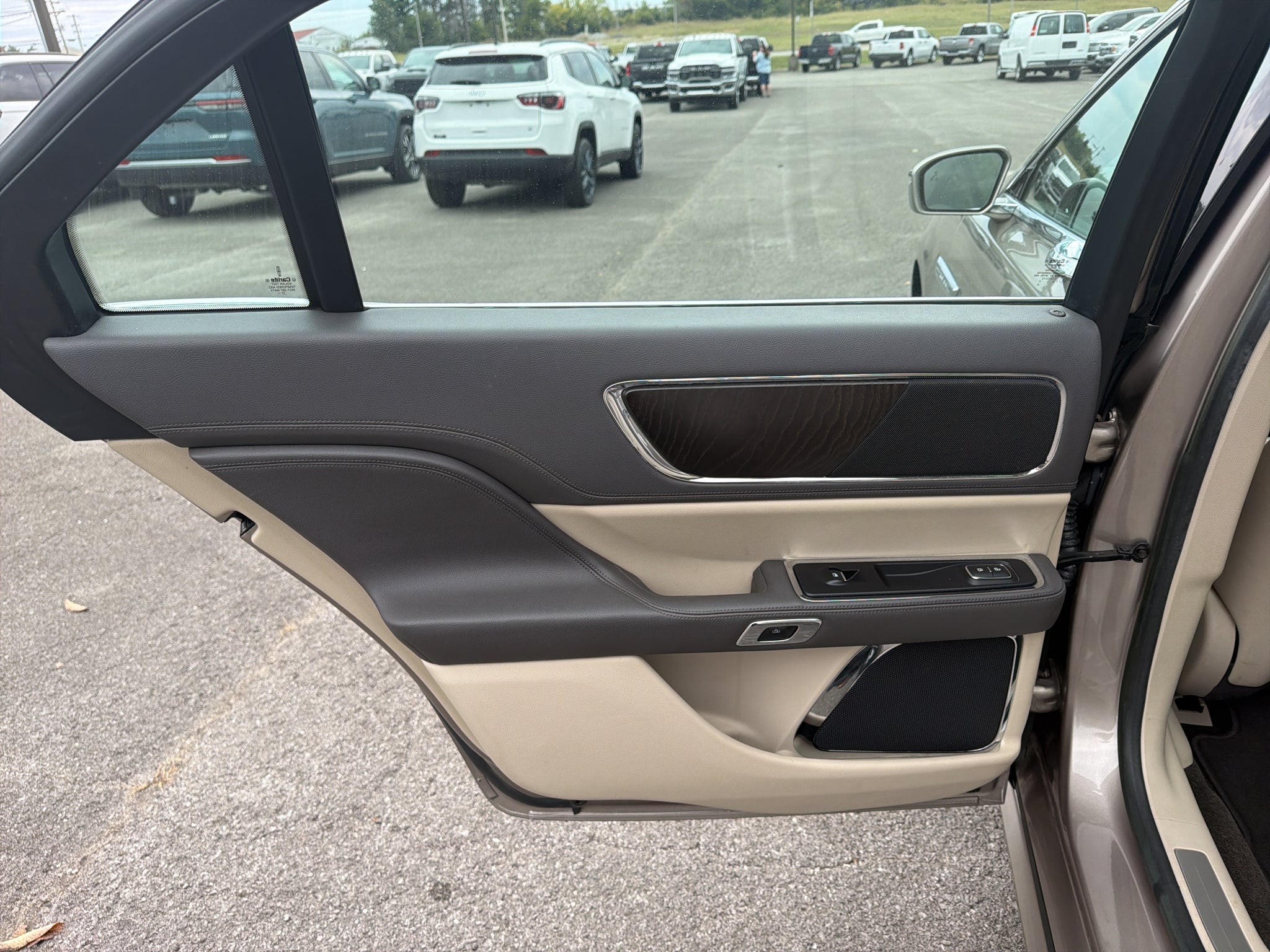 2018 Lincoln Continental Select