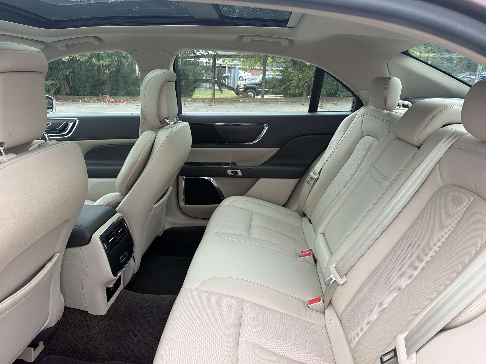 2018 Lincoln Continental Select