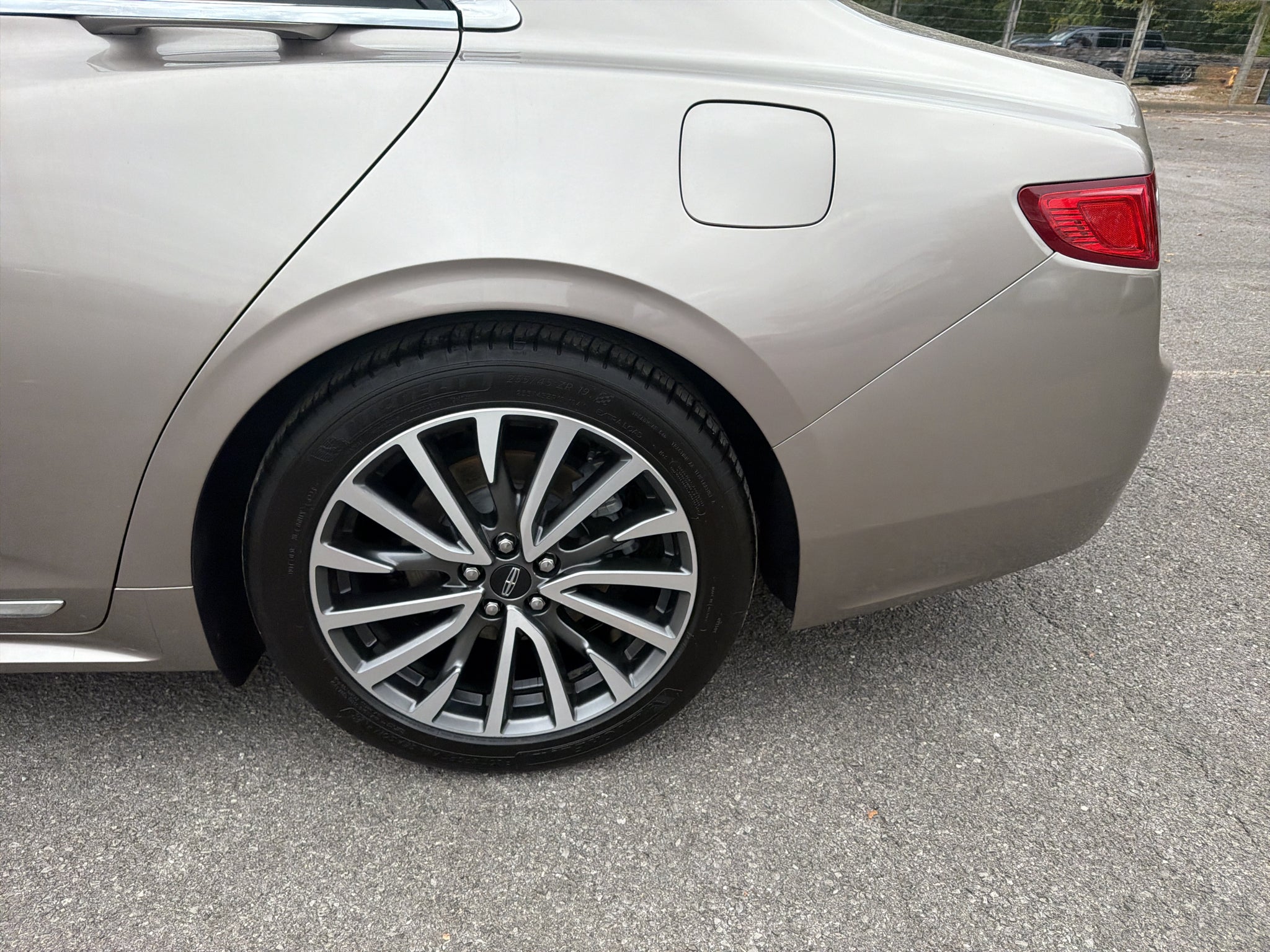 2018 Lincoln Continental Select
