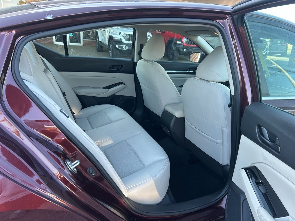 2023 Nissan Altima SV FWD