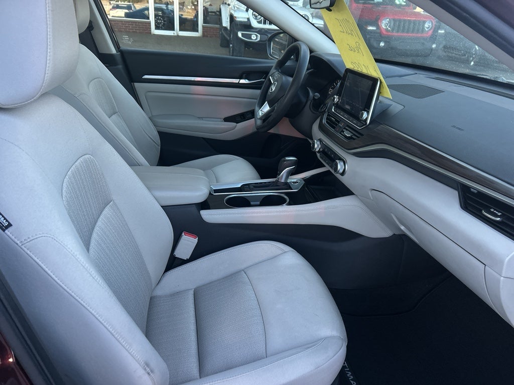 2023 Nissan Altima SV FWD