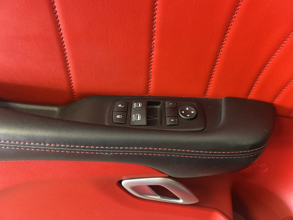 2015 Dodge Challenger R/T Plus Shaker