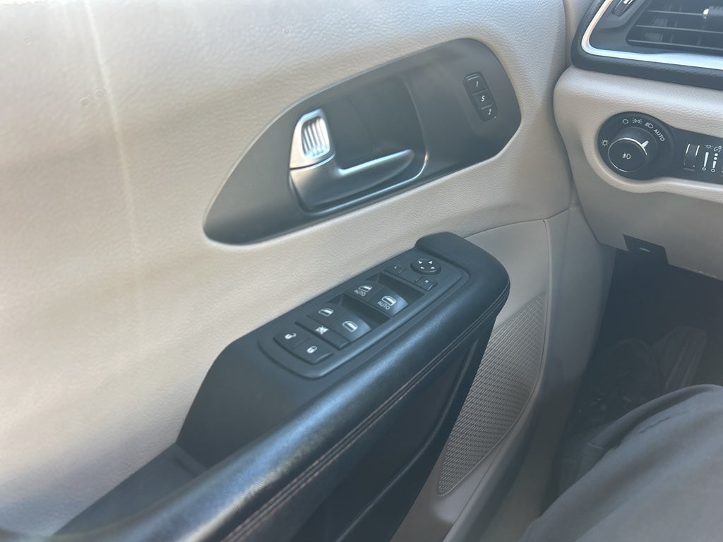 2020 Chrysler Pacifica Touring L