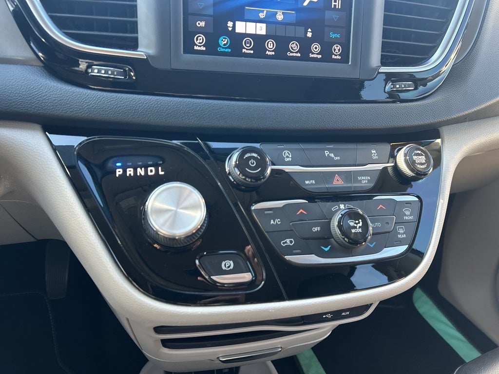 2020 Chrysler Pacifica Touring L