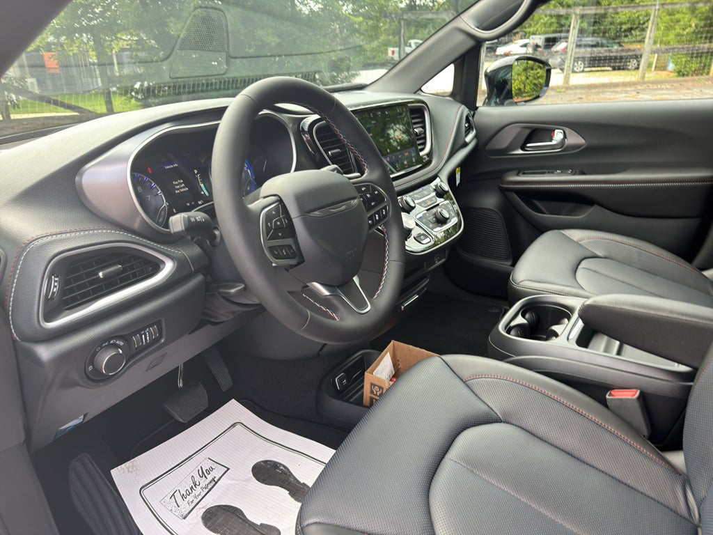 2027 Chrysler Pacifica PACIFICA SELECT