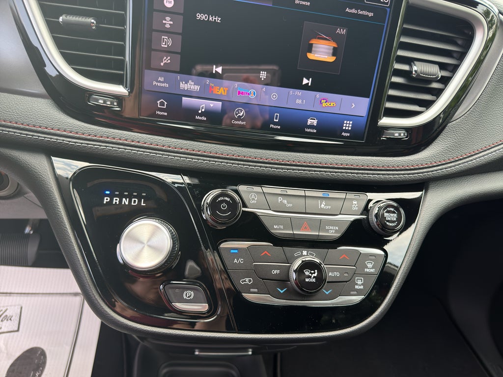 2027 Chrysler Pacifica PACIFICA SELECT