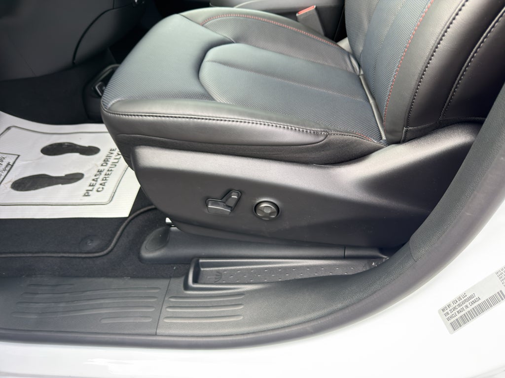2027 Chrysler Pacifica PACIFICA SELECT