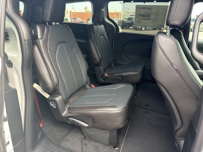 2027 Chrysler Pacifica PACIFICA SELECT