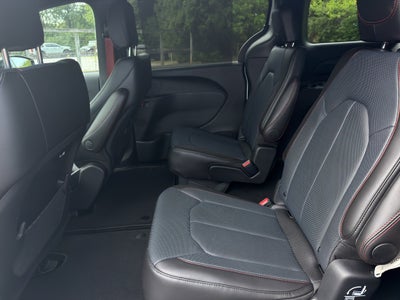 2027 Chrysler Pacifica PACIFICA SELECT