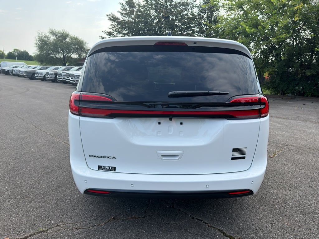 2027 Chrysler Pacifica PACIFICA SELECT