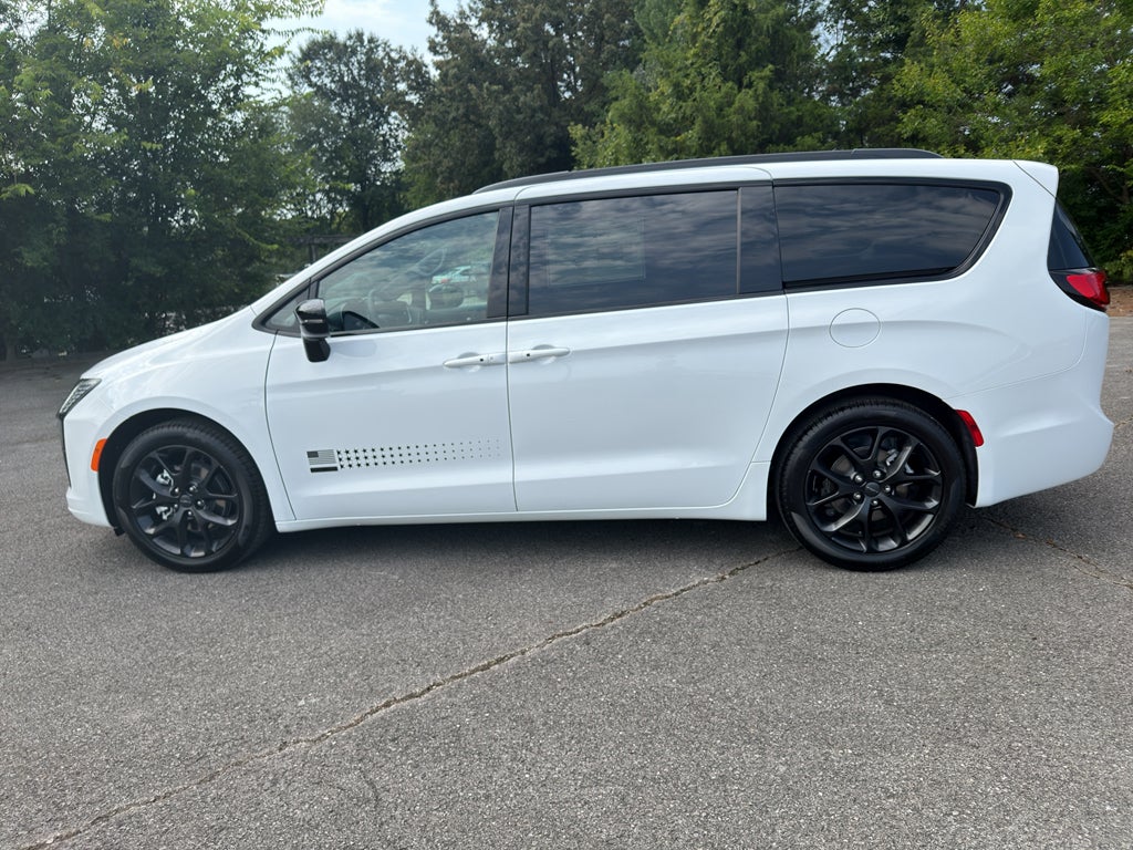 2027 Chrysler Pacifica PACIFICA SELECT