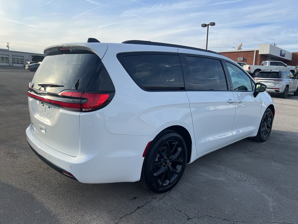 2026 Chrysler Pacifica PACIFICA SELECT