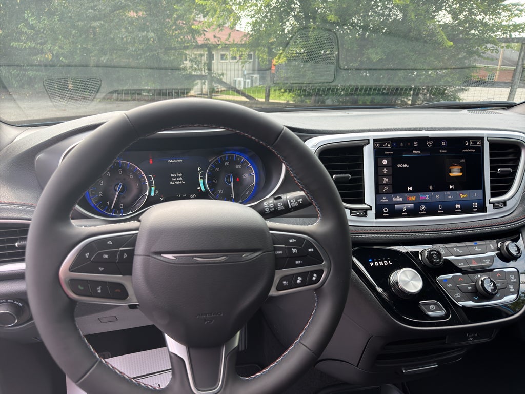 2027 Chrysler Pacifica PACIFICA SELECT