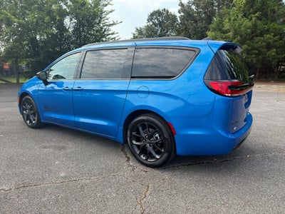 2027 Chrysler Pacifica PACIFICA SELECT