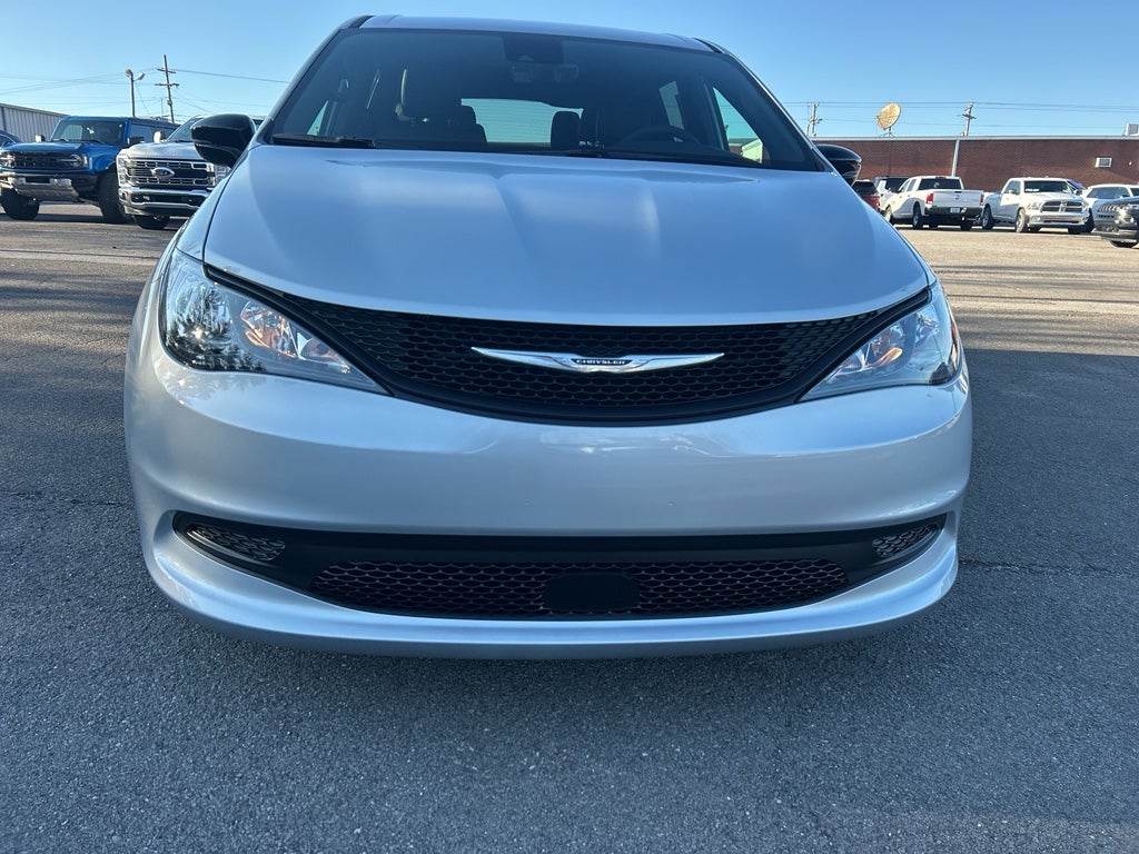 2026 Chrysler Voyager VOYAGER LX