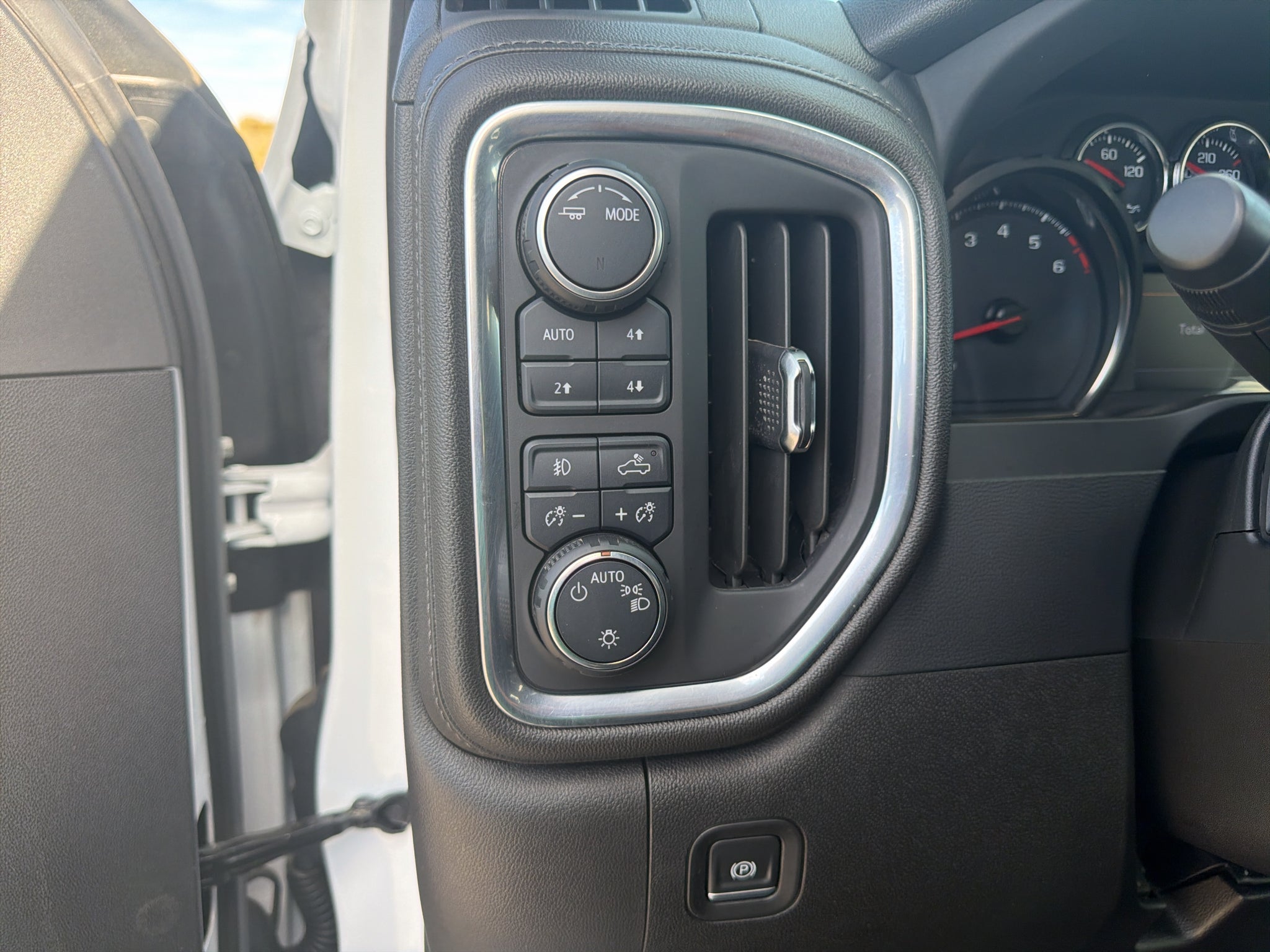 2022 Chevrolet Silverado 2500HD 4WD Crew Cab Standard Bed LT