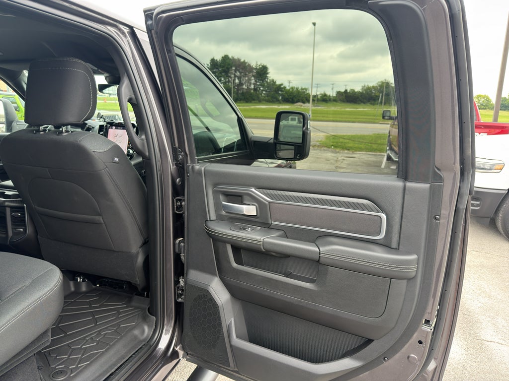 2025 RAM 2500 Big Horn Crew Cab 4x4 6'4' Box