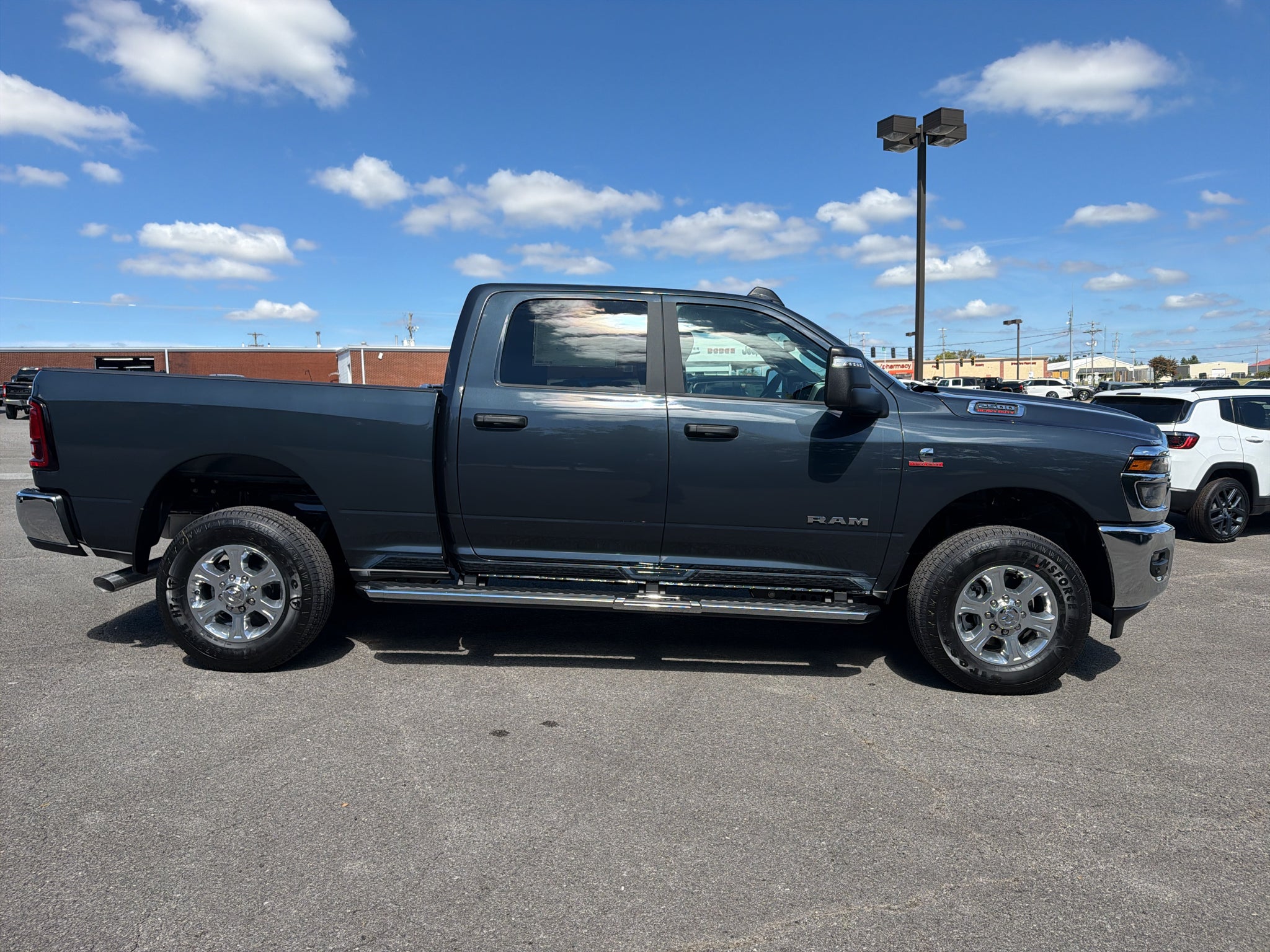 2027 RAM Ram 2500 RAM 2500 BIG HORN CREW CAB 4X4 6'4' BOX