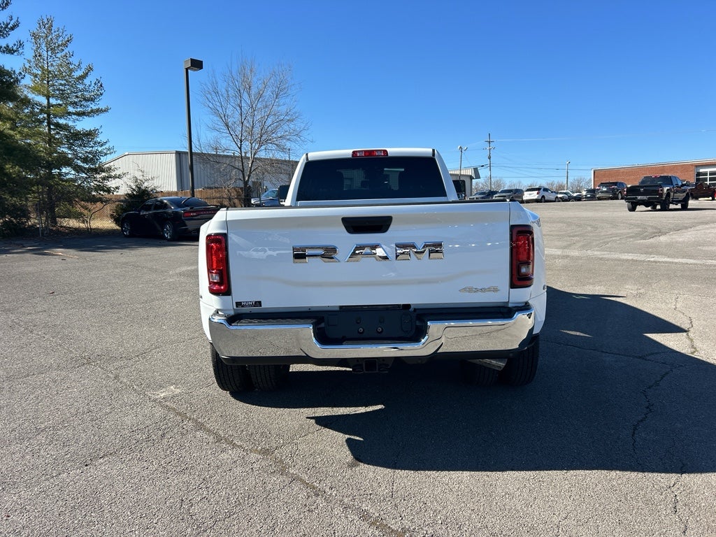 2026 RAM Ram 3500 RAM 3500 TRADESMAN CREW CAB 4X4 8' BOX