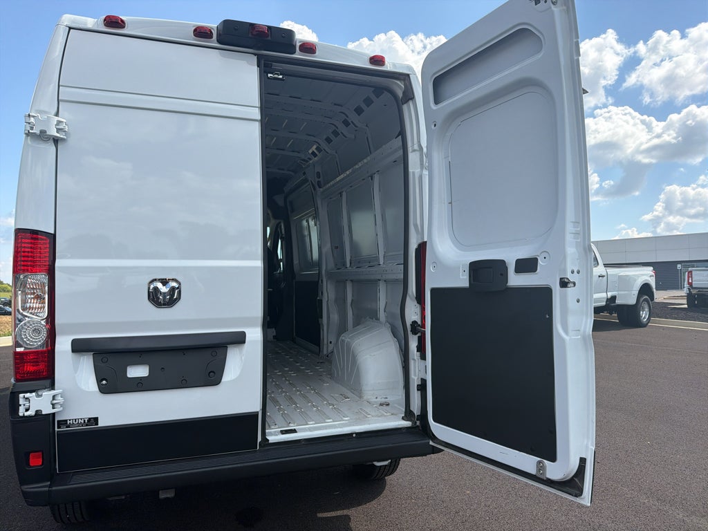 2026 RAM ProMaster 2500 Cargo Van Tradesman High Roof 159' WB w/Pass Seat