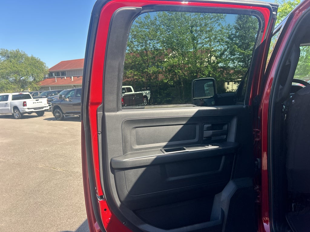 2026 RAM Ram 2500 RAM 2500 BLACK EXPRESS CREW CAB 4X4 6'4' BOX