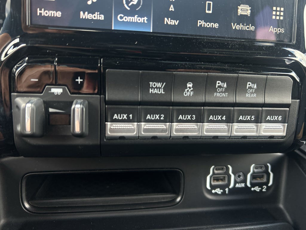 2022 RAM 2500 Laramie Crew Cab 4x4 6'4' Box