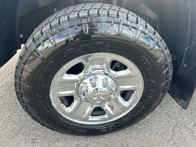 2017 RAM 2500 Tradesman Crew Cab 4x4 8' Box