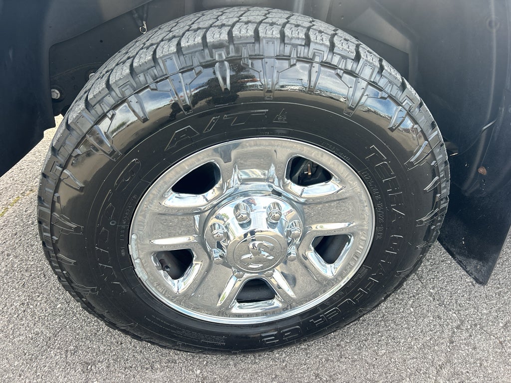 2017 RAM 2500 Tradesman Crew Cab 4x4 8' Box