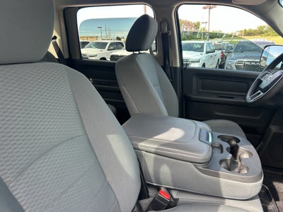 2017 RAM 2500 Tradesman Crew Cab 4x4 8' Box