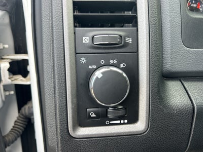 2017 RAM 2500 Tradesman Crew Cab 4x4 8' Box