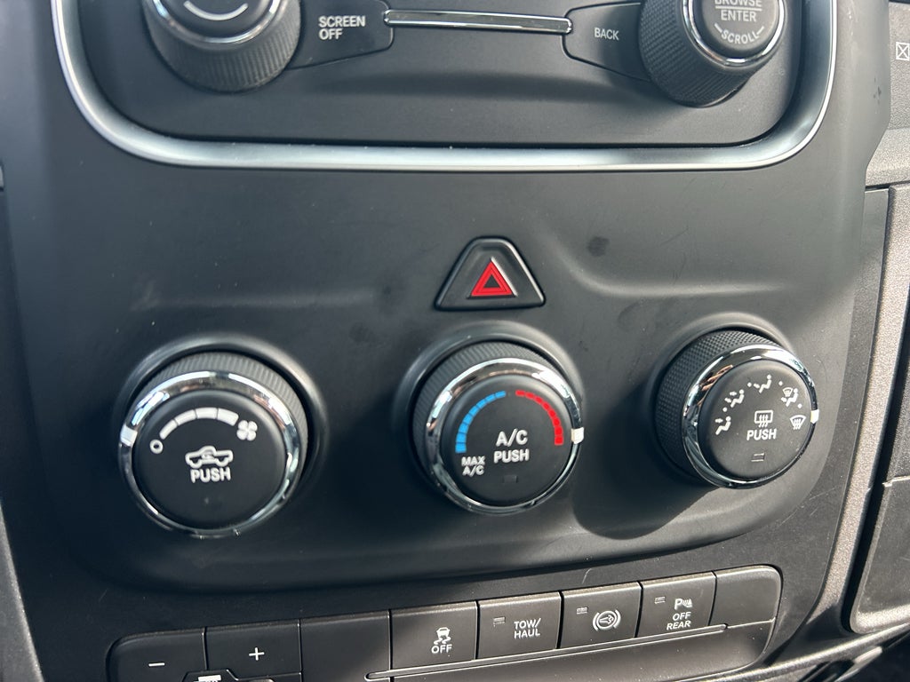 2017 RAM 2500 Tradesman Crew Cab 4x4 8' Box