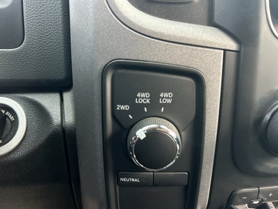 2017 RAM 2500 Tradesman Crew Cab 4x4 8' Box