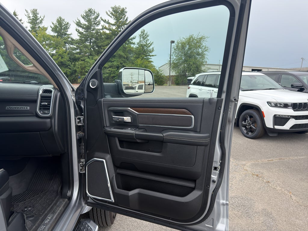 2022 RAM 4500 Chassis Tradesman/SLT/Laramie/Limited