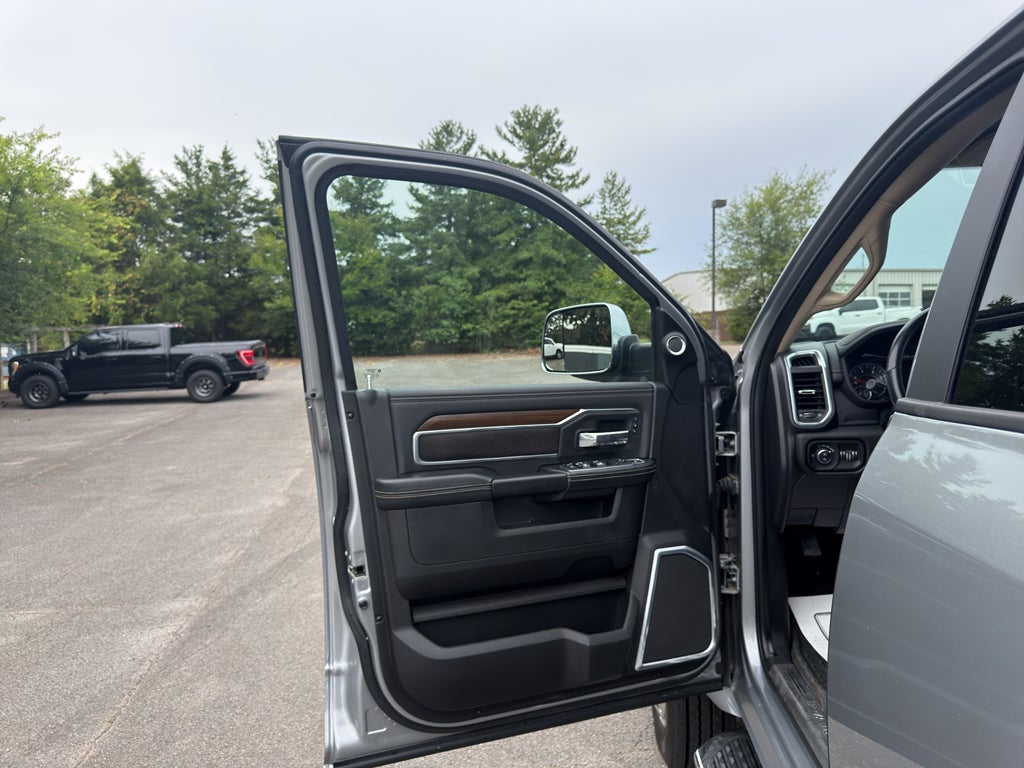 2022 RAM 4500 Chassis Tradesman/SLT/Laramie/Limited
