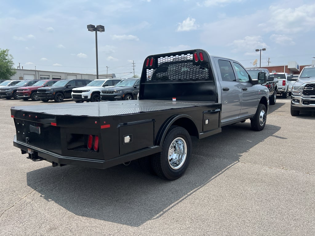 2024 RAM Ram 3500 Chassis Cab RAM 3500 TRADESMAN CREW CAB CHASSIS 4X4 60' CA