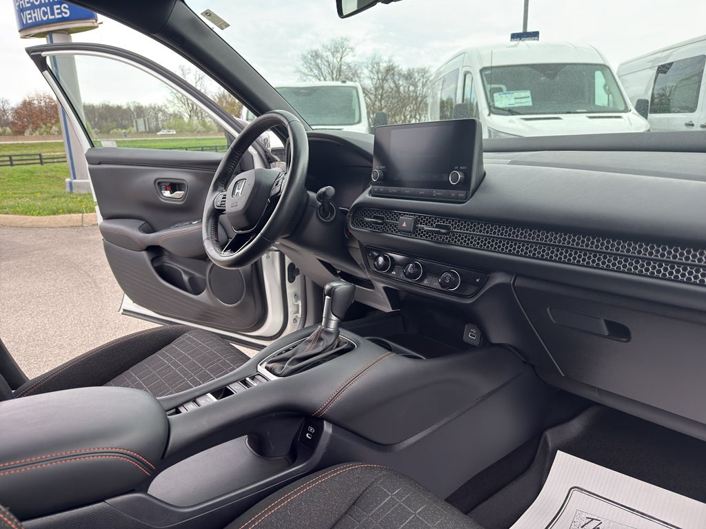 2024 Honda HR-V 2WD Sport