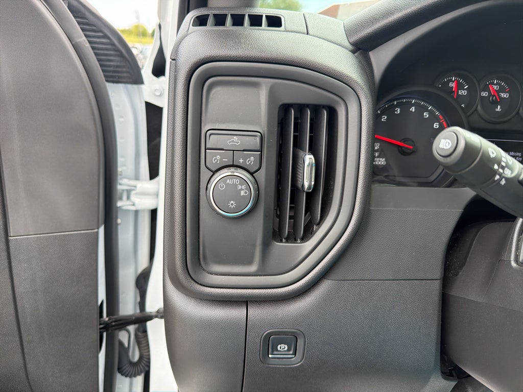 2025 Chevrolet Silverado 1500 2WD Regular Cab Long Bed WT