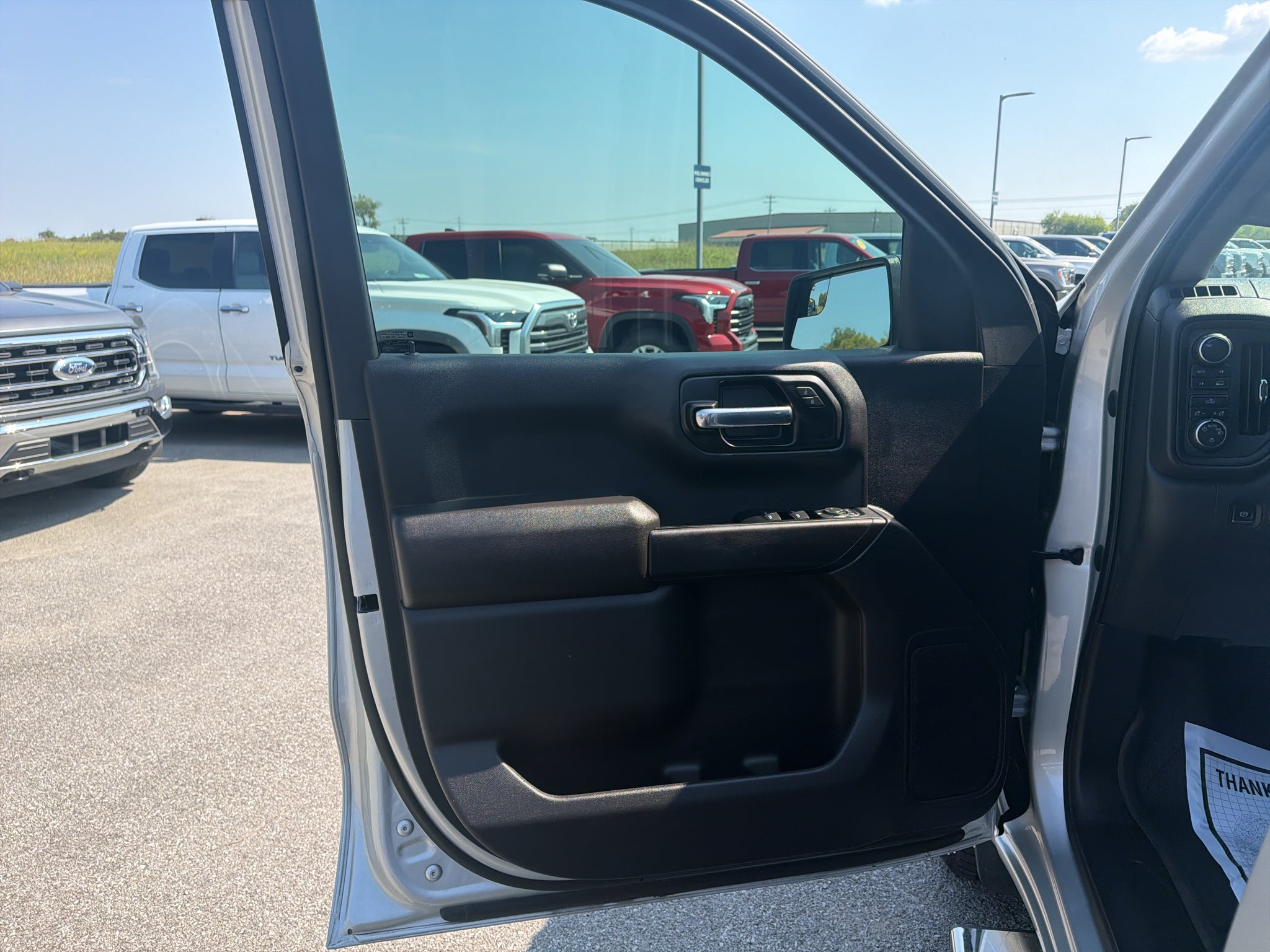 2022 Chevrolet Silverado Custom