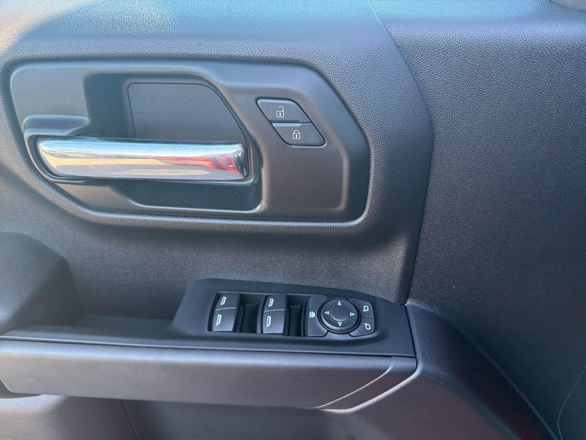 2024 Chevrolet Silverado 1500 4WD Crew Cab Short Bed Custom Trail Boss