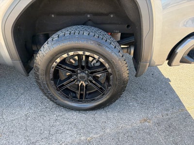 2021 GMC Sierra AT4