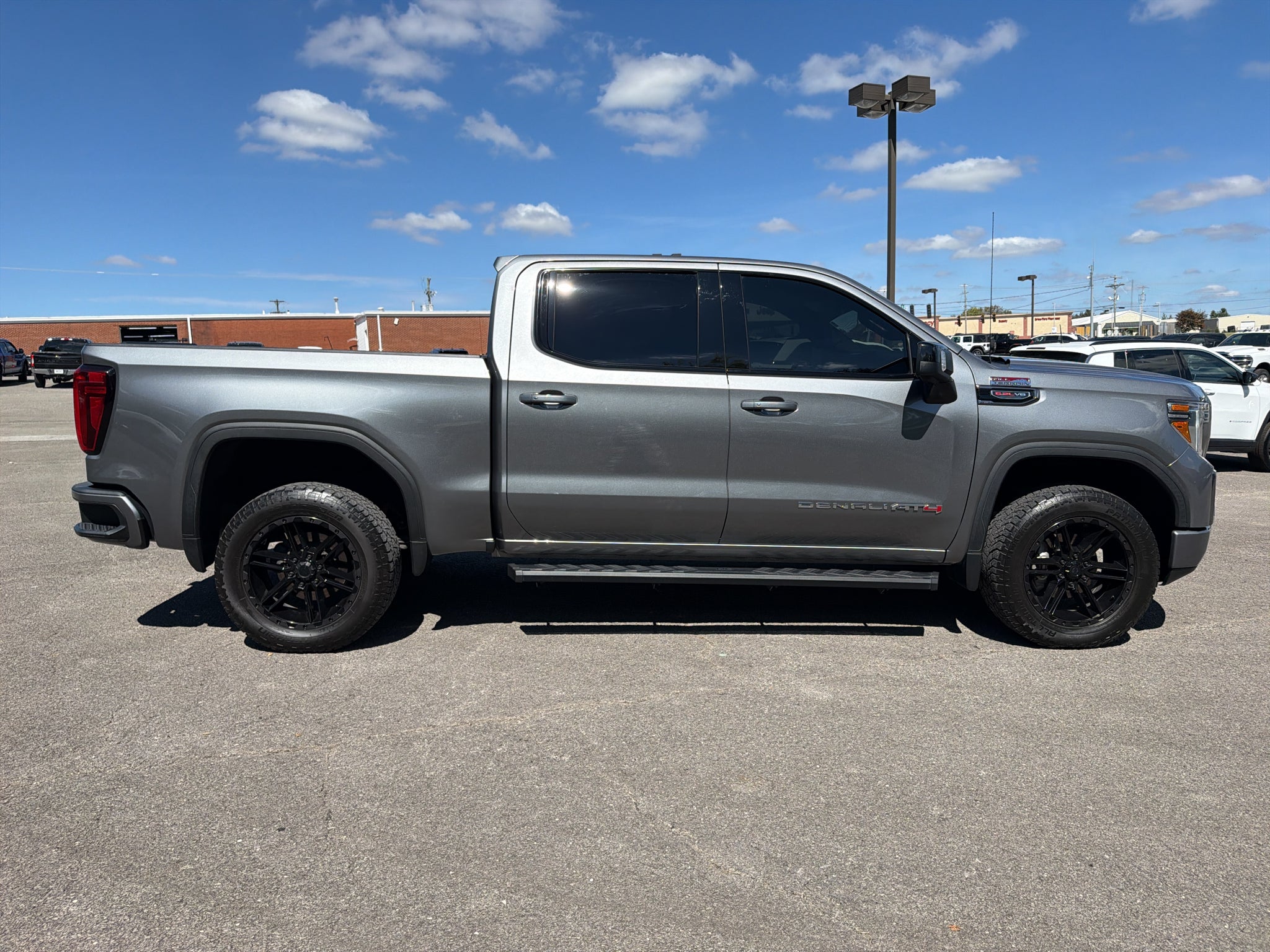 2021 GMC Sierra AT4