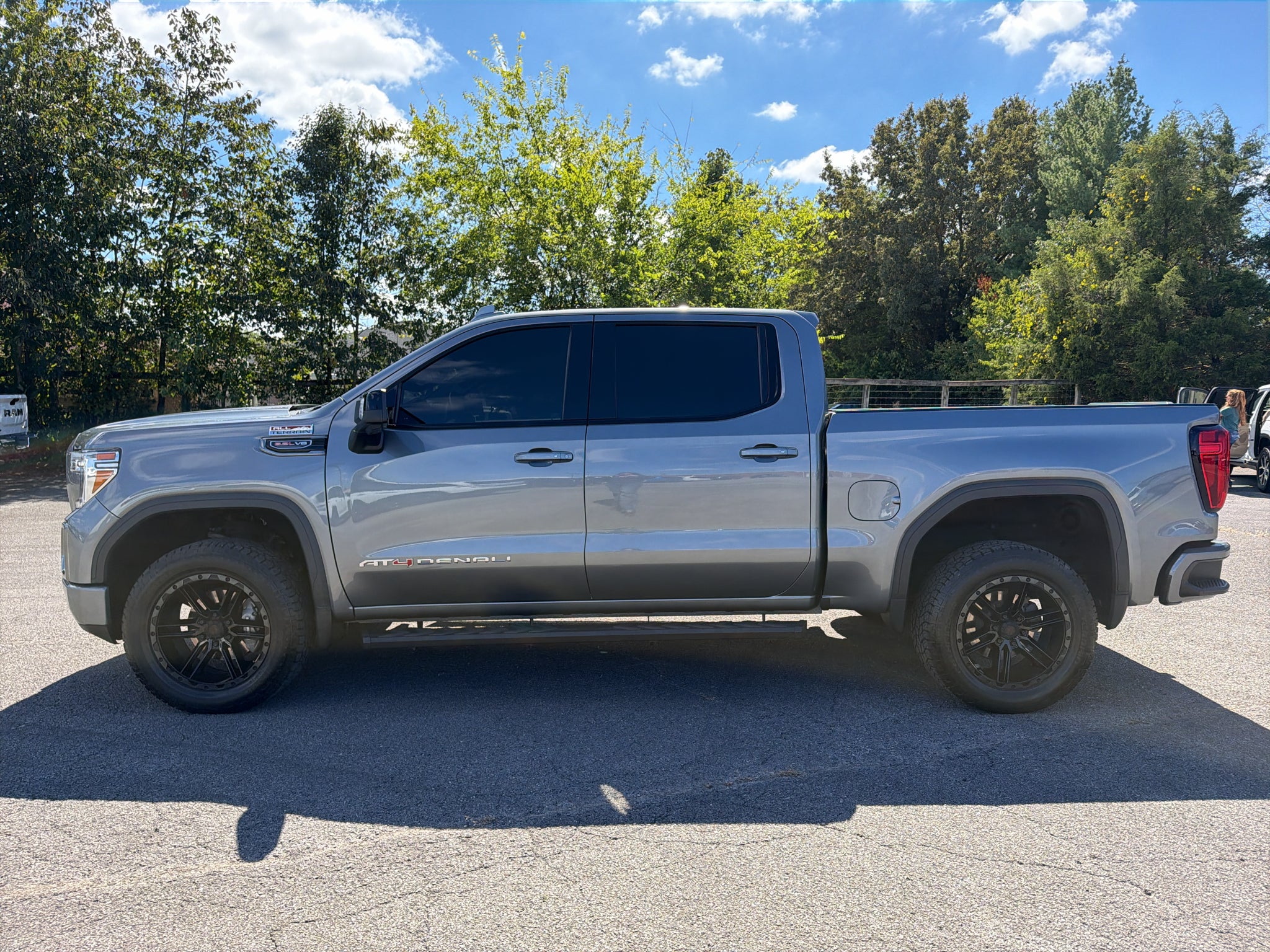2021 GMC Sierra AT4