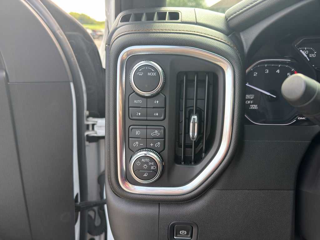 2021 GMC Sierra 1500 4WD Crew Cab Short Box AT4