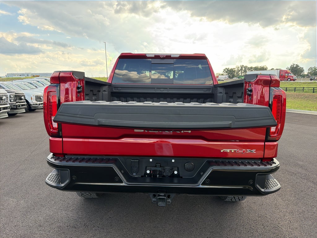 2023 GMC Sierra 1500 4WD Crew Cab Short Box AT4X