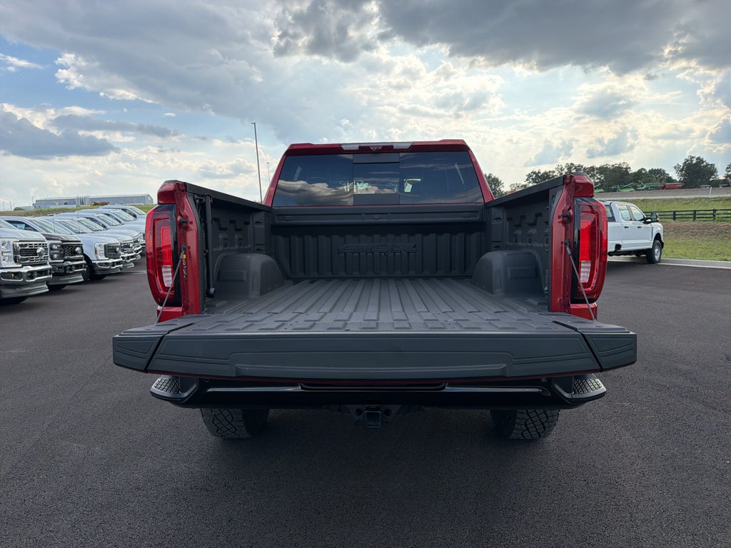2023 GMC Sierra 1500 4WD Crew Cab Short Box AT4X