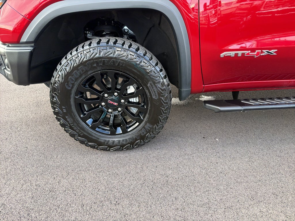 2023 GMC Sierra 1500 4WD Crew Cab Short Box AT4X